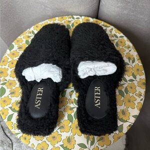NEW ASTER Faux Fur Square Toe Mule Flat Black Women’s Sz 5